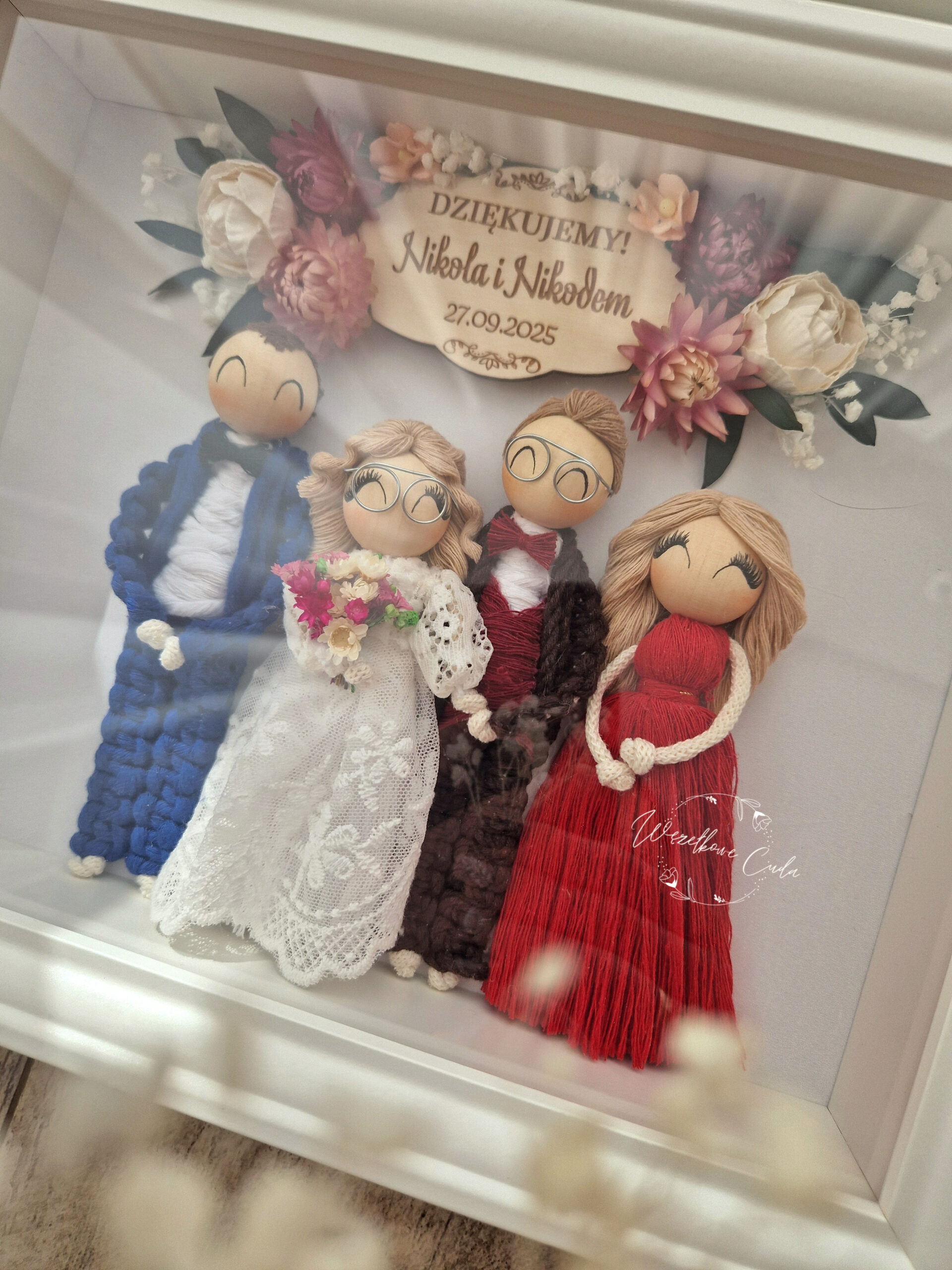 Podziękowanie ślubne dla rodziców - ramka, makramowe laleczki - obrazek 2