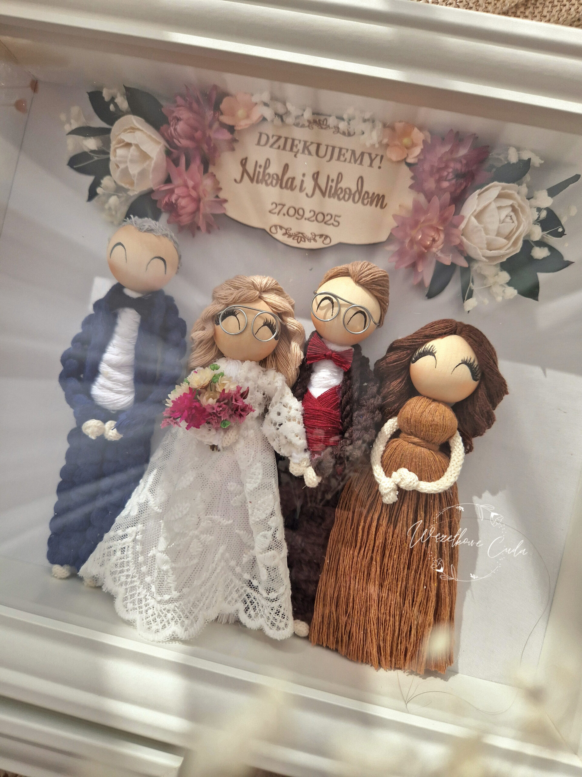 Podziękowanie ślubne dla rodziców - ramka, makramowe laleczki - obrazek 3