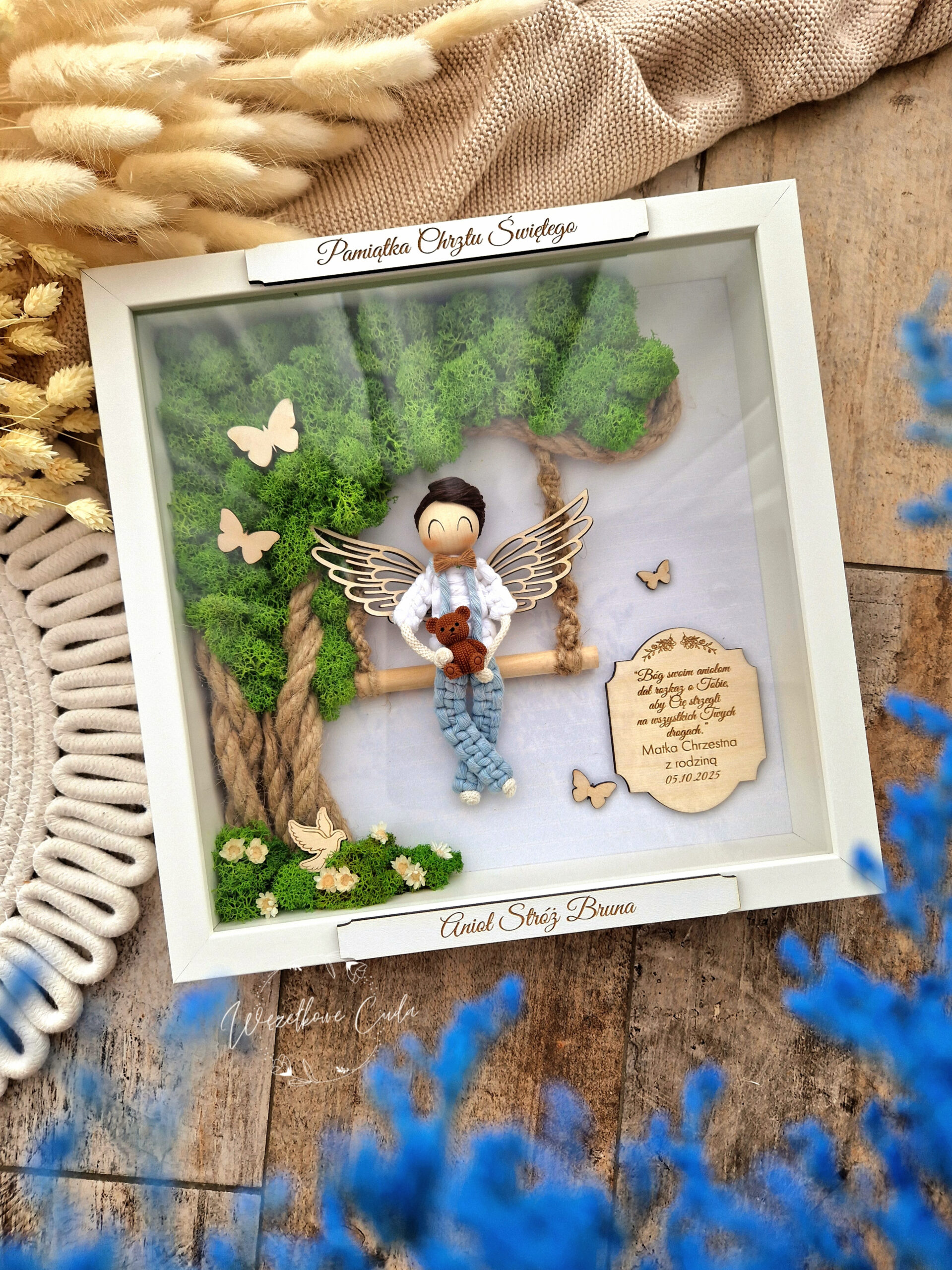 Anioł Stróż z misiem w ramce box 3D - Pamiątka Chrztu, mech chrobotek - obrazek 2